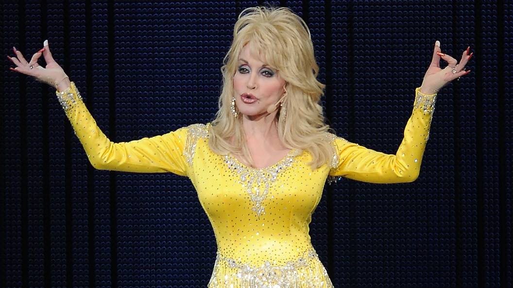 Platinum-Selling Rock Band’s Guitarist Quits After Refusing to Capitalize on Dolly Parton’s Passing Platinum-Selling Rock Band’s Guitarist Quits After Refusing to Capitalize on Dolly Parton’s Passing
