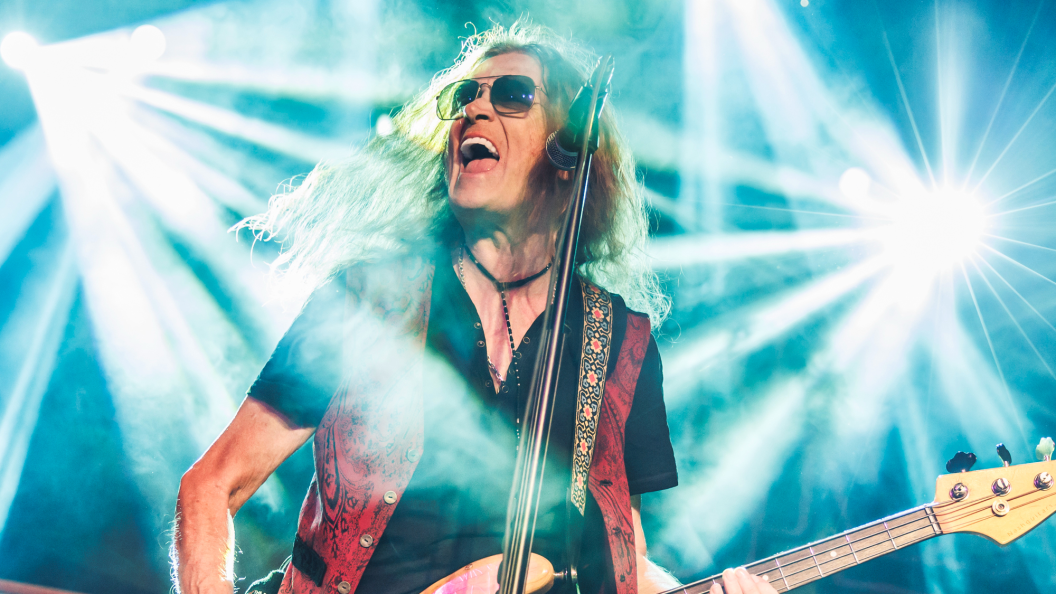Glenn Hughes Reveals the Real Reason He Is Retiring From Live Performances: “I’ve Had Some Health Issues” Glenn Hughes Reveals the Real Reason He Is Retiring From Live Performances: “I’ve Had Some Health Issues”
