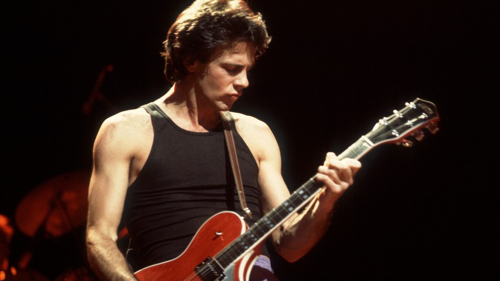4 Songs From 1981 Every 80s Kid Heard While Riding the Bus to School Each Morning