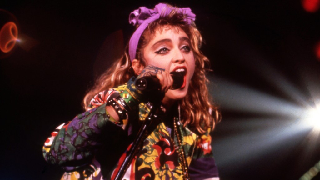 4 Songs from 1985 Every 80s Kid Heard While Riding the Bus to School Each Morning