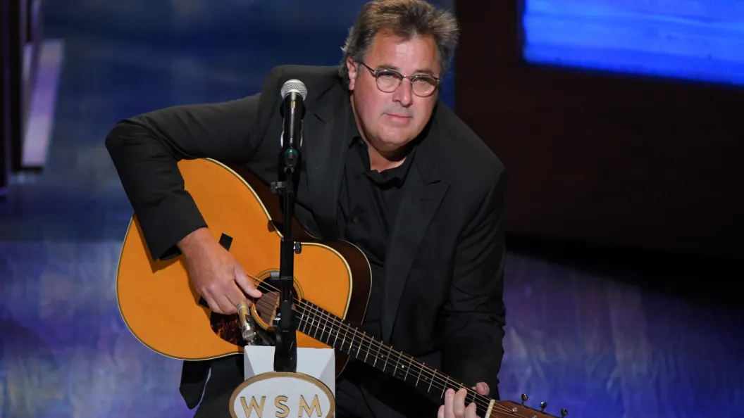 On This Day in 1991, “The Nicest Guy in Nashville” Joined the Grand Ole Opry—Years After Choosing His Daughter’s Talent Show Over His First Invitation On This Day in 1991, “The Nicest Guy in Nashville” Joined the Grand Ole Opry—Years After Choosing His Daughter’s Talent Show Over His First Invitation