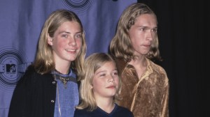 3 One-Hit Wonders From the 1990s We Hear All the Time in Shopping Malls and Grocery Stores
