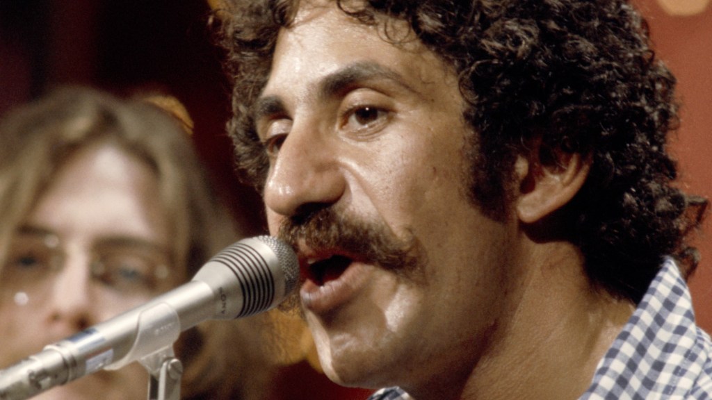 4 Songs From 1973 Every Kid Heard While Riding in the Family Car to School Each Morning
