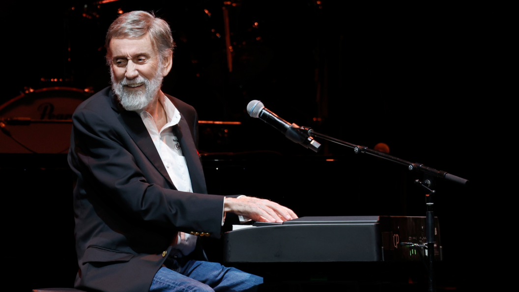 Country Music Hall of Famer Ray Stevens to Be Celebrated With Star-Studded Opry House Tribute Country Music Hall of Famer Ray Stevens to Be Celebrated With Star-Studded Opry House Tribute