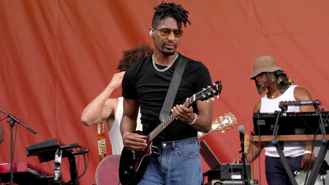 8-Time Grammy Winner Abruptly Cancels Multiple Shows Due to “Personal Circumstances” 8-Time Grammy Winner Abruptly Cancels Multiple Shows Due to “Personal Circumstances”