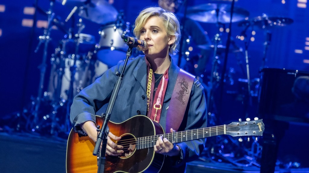 Brandi Carlile Reschedules Her European Tour Citing “Personal Circumstances”