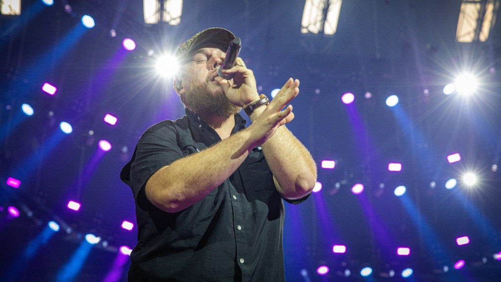 The Sweet Way Luke Combsโ Kids Counted Down His Return From Tour