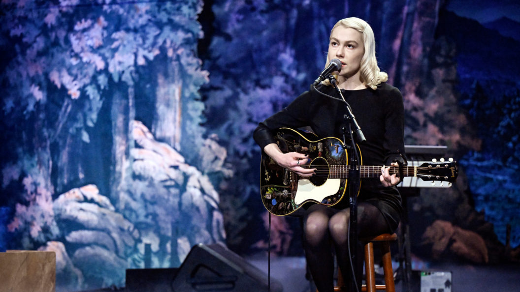 Grammy-Winning Singer Postpones Shows After Getting Appendicitis on Her Birthday Grammy-Winning Singer Postpones Shows After Getting Appendicitis on Her Birthday