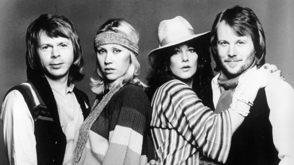 4 Iconic Breakup Lyrics From the 80s That Everyone Knows