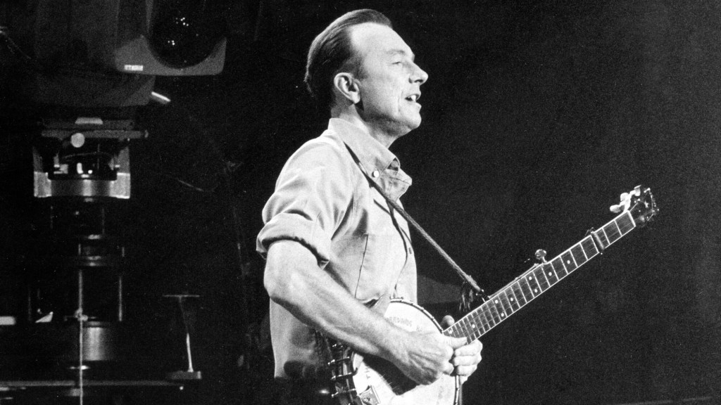 3 Folk Protest Songs About the Vietnam War That Baby Boomers Still Can’t Forget
