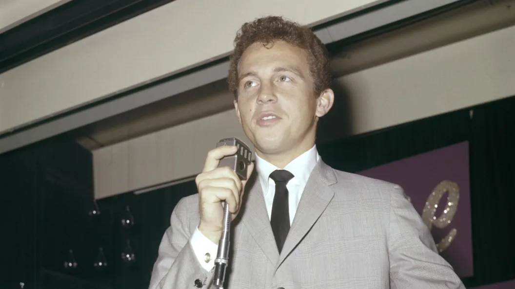 3 Songs From 1962 That Teens Couldn’t Stop Playing in Their First Car 3 Songs From 1962 That Teens Couldn’t Stop Playing in Their First Car