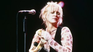 No Lindsey, No Stevie, and No Magic: Remembering When Fleetwood Mac Released an Album With Fill-Ins in 1995