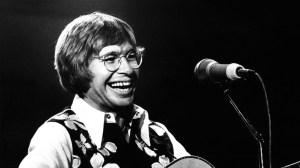 On This Day in 1974, John Denver Recorded a Crossover No. 1 Hit Penned by His Guitarist During a Long Road Trip