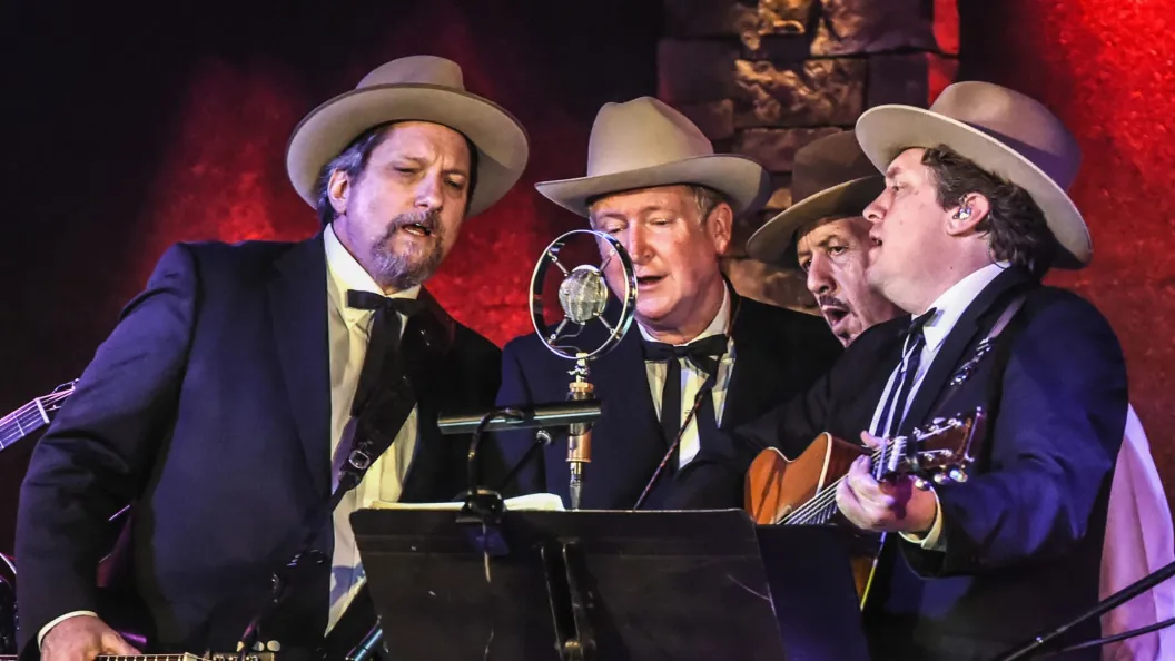 Born 69 Years Ago Today in New York, the Grammy-Winning Bluegrass Guitarist Who Toured With Earl Scruggs and Collaborated With Vince Gill Born 69 Years Ago Today in New York, the Grammy-Winning Bluegrass Guitarist Who Toured With Earl Scruggs and Collaborated With Vince Gill