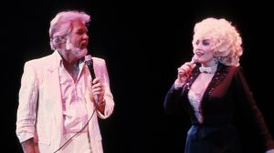 41 Years Ago Today, Kenny Rogers and Dolly Parton Were at No. 1 With This Tender Celebration of “Real Love”
