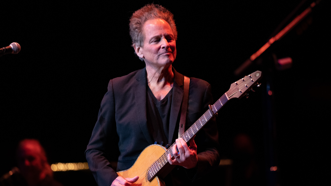 Lindsey Buckingham Gives Fans New Hope for Fleetwood Mac Reunion Lindsey Buckingham Gives Fans New Hope for Fleetwood Mac Reunion