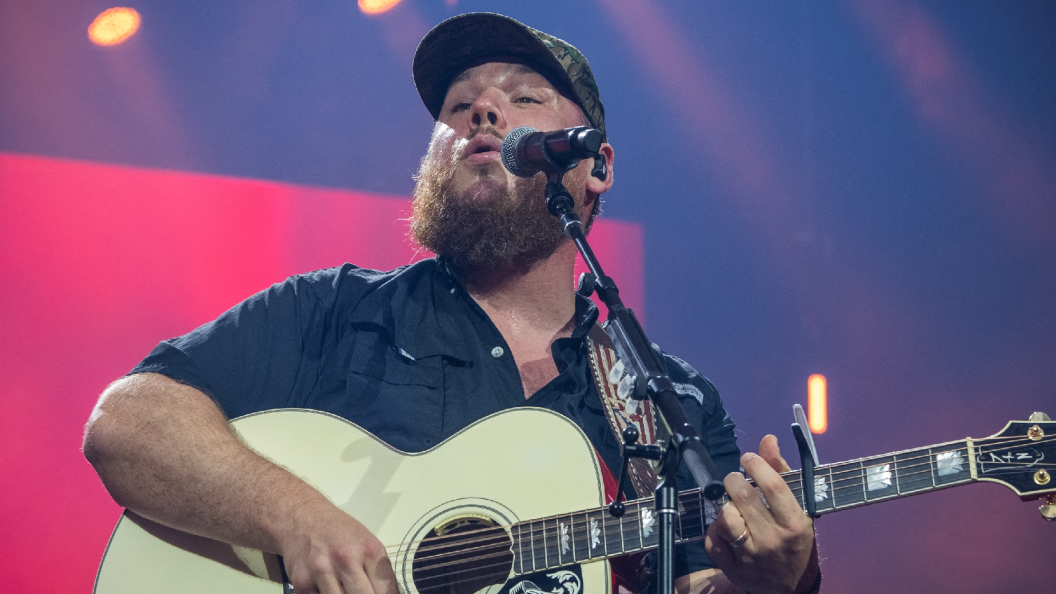 Luke Combs Achieves Historic Wembley Stadium Milestone Luke Combs Achieves Historic Wembley Stadium Milestone