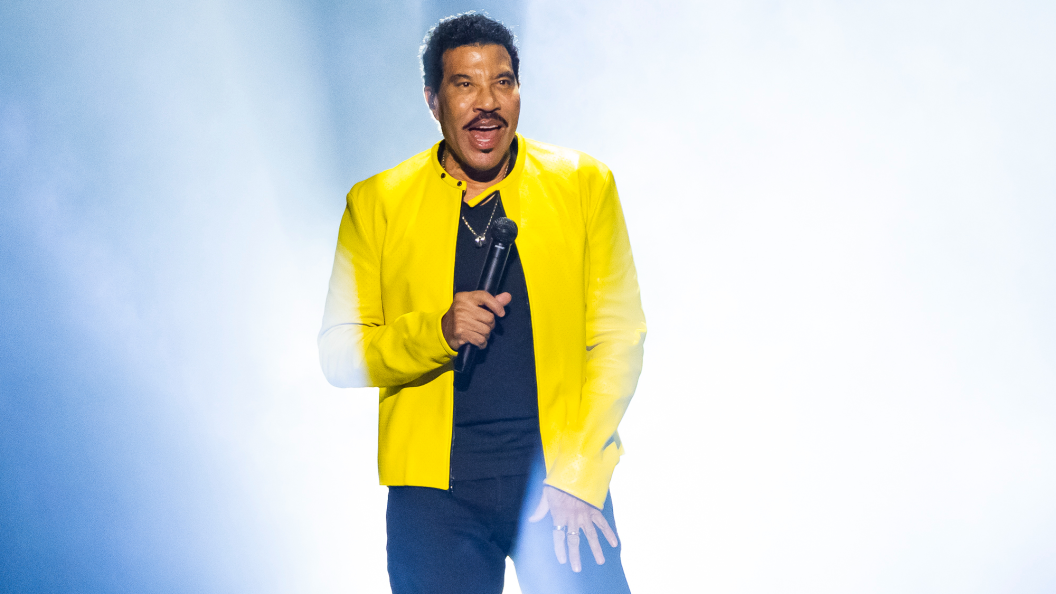 Earth, Wind & Fire Cancel Show With Lionel Richie Following Sudden Medical Emergency Earth, Wind & Fire Cancel Show With Lionel Richie Following Sudden Medical Emergency