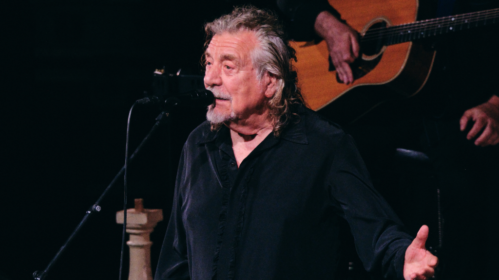 Robert Plant Challenges Teenager to Chess During Surprise Appearance