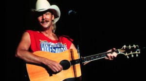 3 Country Songs From 1995 That Every 90s Kid Still Knows Today