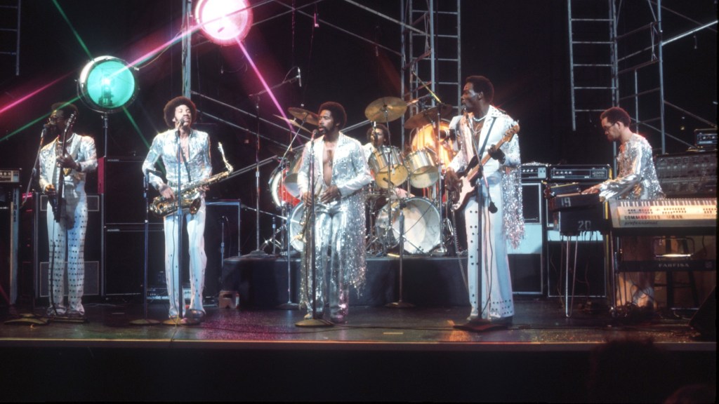 4 Dance Tracks From 1977 That Could Single-Handedly Keep Clubs Open Today