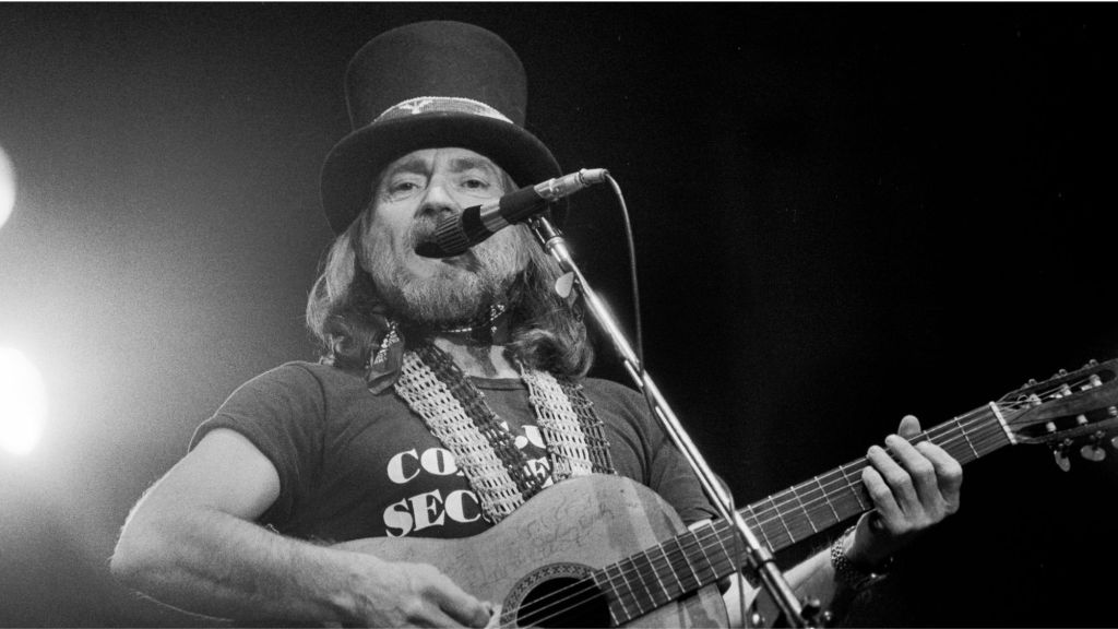 3 Acoustic Country Songs From the 1970s Whose Melodies Still Echo Decades Later