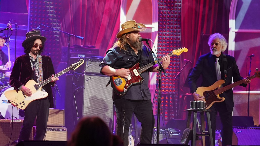 Chris Stapleton Steps in for Tom Petty as the Heartbreakers Reunite for the First Time Since His Death, Earn Standing Ovation at the Ryman Chris Stapleton Steps in for Tom Petty as the Heartbreakers Reunite for the First Time Since His Death, Earn Standing Ovation at the Ryman