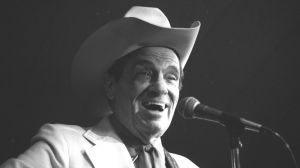 42 Years Ago Today, We Said Goodbye to the “Gold Chain Troubadour of Country Music” Who Started a Honky Tonk Revolution