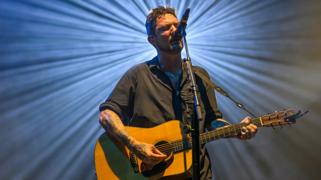 After 28 Years and More Than 3,000 Shows, Award-Winning Singer-Songwriter Announces Indefinite Break From Touring After 28 Years and More Than 3,000 Shows, Award-Winning Singer-Songwriter Announces Indefinite Break From Touring