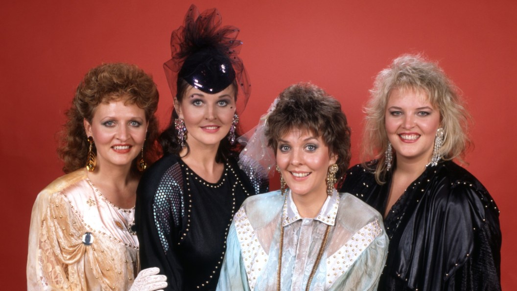 Born 70 Years Ago Today in Georgia, the Country Star Who Scored 15 Top 10 Hits Alongside Her Sisters Born 70 Years Ago Today in Georgia, the Country Star Who Scored 15 Top 10 Hits Alongside Her Sisters