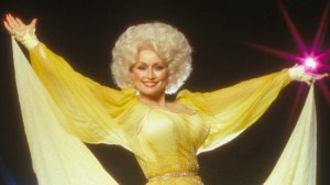 On This Day in 1978, Dolly Parton Started a 3-Week Run at No. 1 With the Title Track From the Album That Flirted With Disco