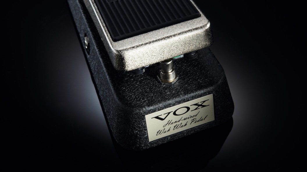 5 Iconic Guitar Pedals That Defined the Sound of 70s Rock 5 Iconic Guitar Pedals That Defined the Sound of 70s Rock