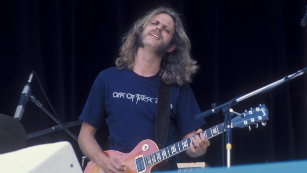 Born 79 Years Ago in Florida, the Hall of Fame Guitarist Who Joined the Eagles Just in Time to Co-Write Their Most Popular Song Born 79 Years Ago in Florida, the Hall of Fame Guitarist Who Joined the Eagles Just in Time to Co-Write Their Most Popular Song
