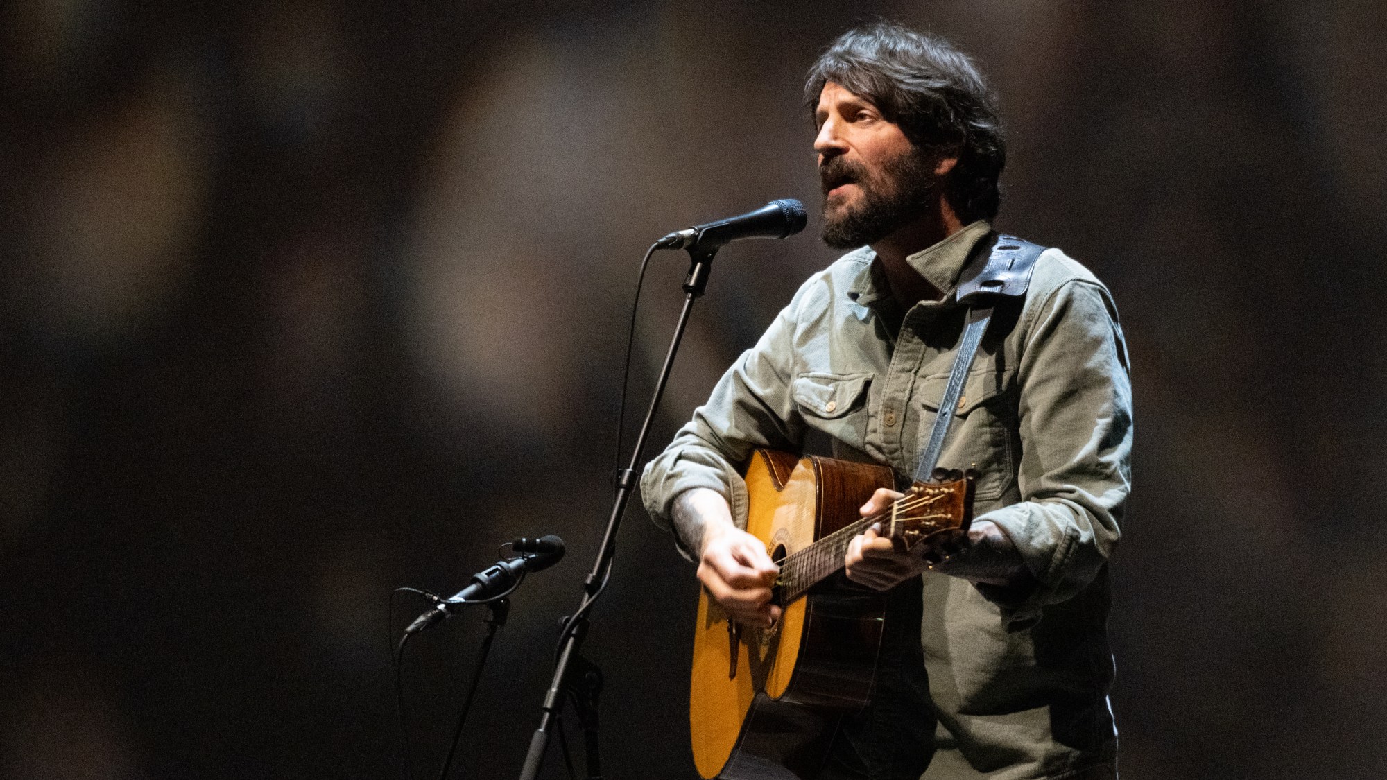 Ray LaMontagne Fans Say He's Performing Better Than Ever After Onstage Collapse in Nashville