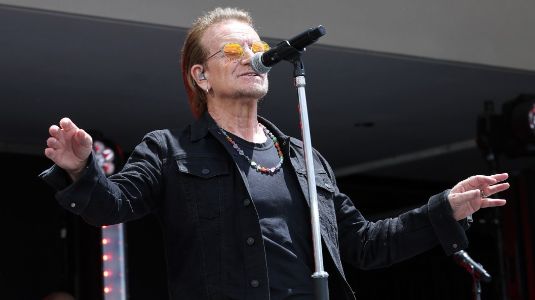 U2’s Bono Reveals Why He “Can’t Even Listen” to His Collaboration With Dolly Parton After Her Death U2’s Bono Reveals Why He “Can’t Even Listen” to His Collaboration With Dolly Parton After Her Death