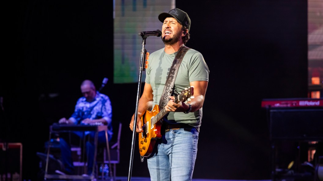 Luke Bryan Denies “Frustrating” Allegation That He Uses AI to Write Songs Luke Bryan Denies “Frustrating” Allegation That He Uses AI to Write Songs