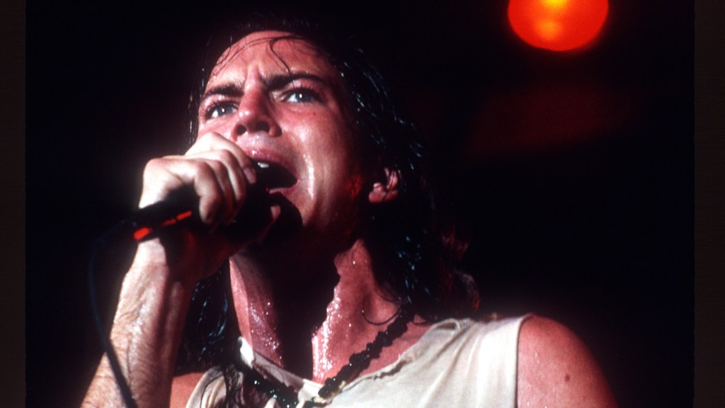 3 Rock Songs From the 1990s That Still Sound Fresh, Despite Being 30 Years Old