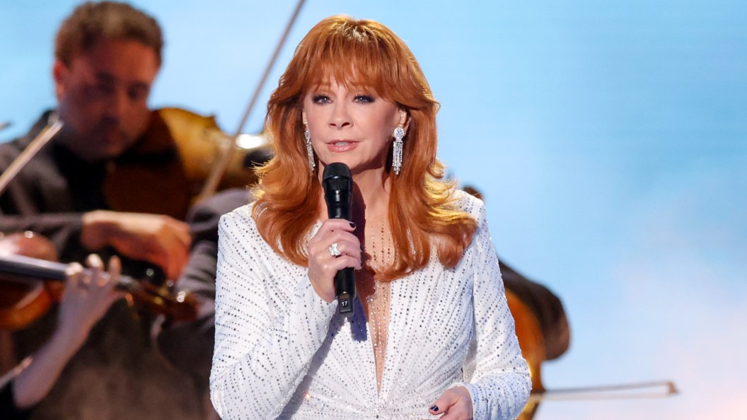 Reba McEntire’s Emmys Look Had a Special Nod to Dolly Parton Reba McEntire’s Emmys Look Had a Special Nod to Dolly Parton