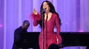 Kacey Musgraves Honors Dolly Parton With Stunning Performance of “Rainbow” at Her Nashville Show