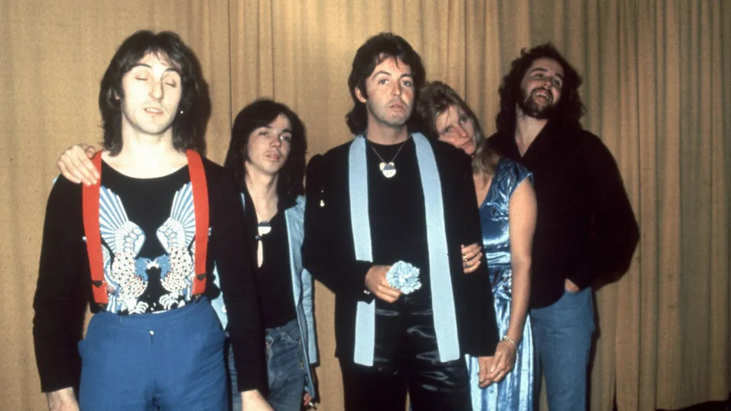 3 Classic Rock Songs From 1975 That Wouldn’t Have Hit No. 1 Without Baby Boomer Fans 3 Classic Rock Songs From 1975 That Wouldn’t Have Hit No. 1 Without Baby Boomer Fans