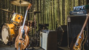 Beloved Musician Dies at 77 After Suffering Fatal Medical Event Behind the Wheel