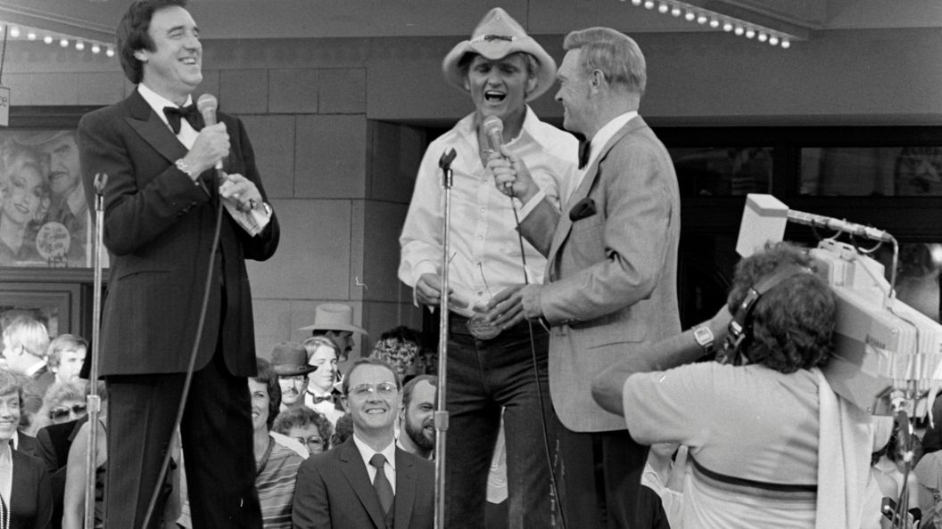 42 Years Ago Today, Jerry Reed Hit No. 1 for the Final Time With a Scathing Divorce Satire Penned by a Future Nashville Executive 42 Years Ago Today, Jerry Reed Hit No. 1 for the Final Time With a Scathing Divorce Satire Penned by a Future Nashville Executive