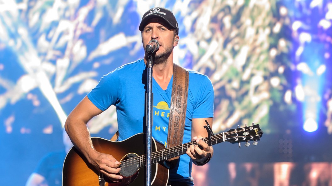 Luke Bryan Fans Get Disappointing Update After Farm Tour Rainout Luke Bryan Fans Get Disappointing Update After Farm Tour Rainout