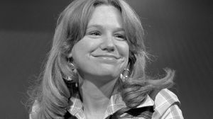 Born 78 Years Ago Today in Oklahoma, the Emmy-Winning Actress Who Scored a Top 10 Country Hit