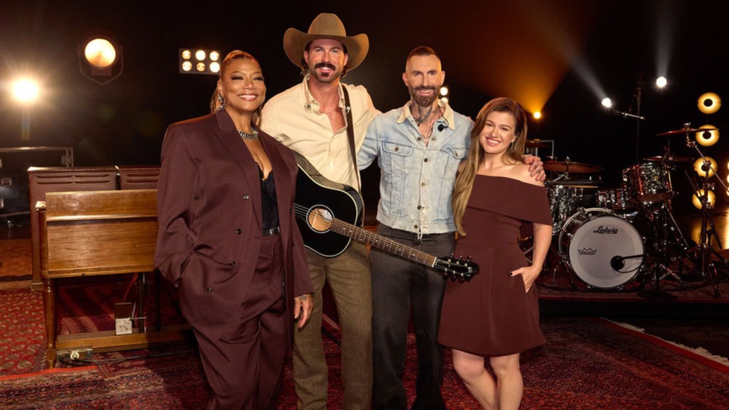 โThe Voiceโ Coaches Riley Green, Kelly Clarkson, Adam Levine, and Queen Latifah Join Forces for Soulful Take on a 60s Rock Classic