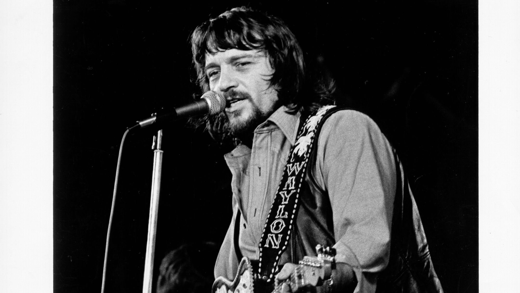 50 Years Ago Today, Waylon Jennings Reclaimed No. 1 With an Album That Embraced Neil Young and the Marshall Tucker Band