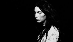 3 Country Songs From 1976 That Every 70s Kid Still Knows Today