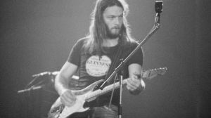 5 Guitar Solos That Give Me Instant Goosebumps Every Time