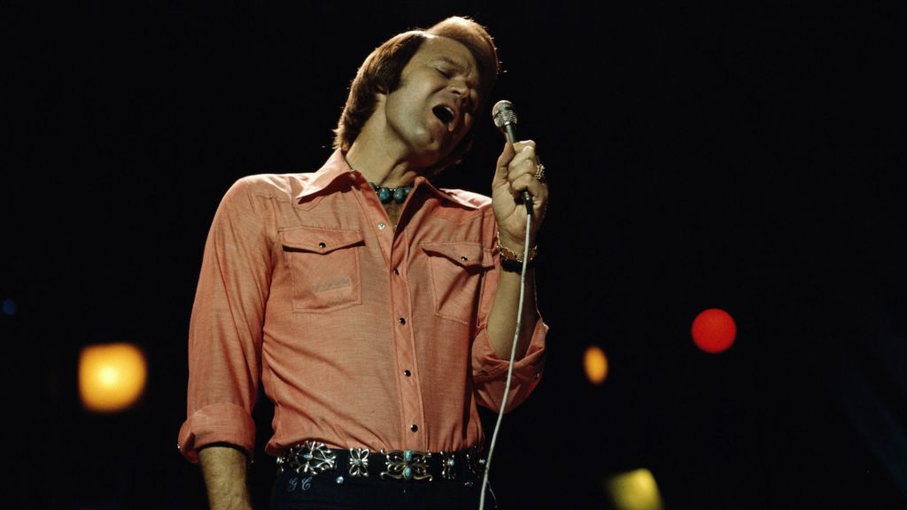 On the Charts 51 Years Ago, Glen Campbell Reclaimed the Top Spot With a Song He First Heard on Tour in Australia