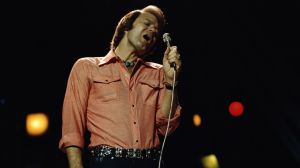 On the Charts 51 Years Ago, Glen Campbell Reclaimed the Top Spot With a Song He First Heard on Tour in Australia